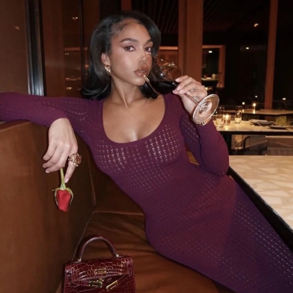 ALAIA Vienne Dress Aubergine FR38
RRP £1,670
SOLD OUT !!! - Picture 2 of 7